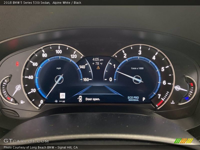 Alpine White / Black 2018 BMW 5 Series 530i Sedan