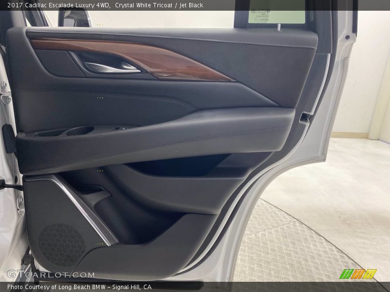 Crystal White Tricoat / Jet Black 2017 Cadillac Escalade Luxury 4WD