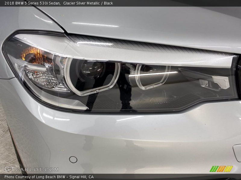 Glacier Silver Metallic / Black 2018 BMW 5 Series 530i Sedan