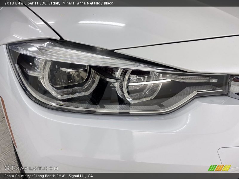 Mineral White Metallic / Black 2018 BMW 3 Series 330i Sedan