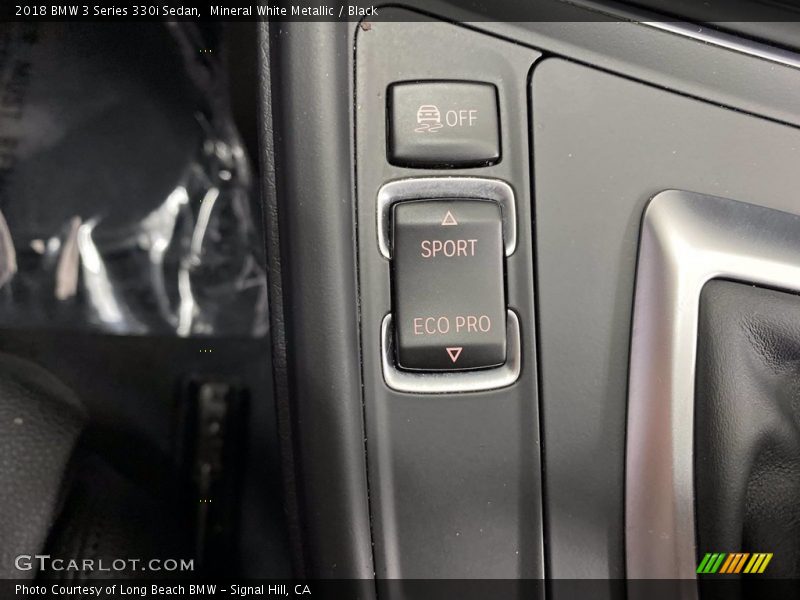 Mineral White Metallic / Black 2018 BMW 3 Series 330i Sedan