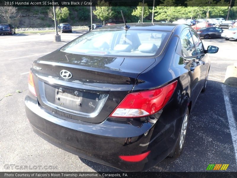 Ultra Black / Gray 2016 Hyundai Accent SE Sedan