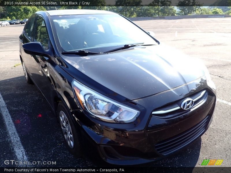 Ultra Black / Gray 2016 Hyundai Accent SE Sedan
