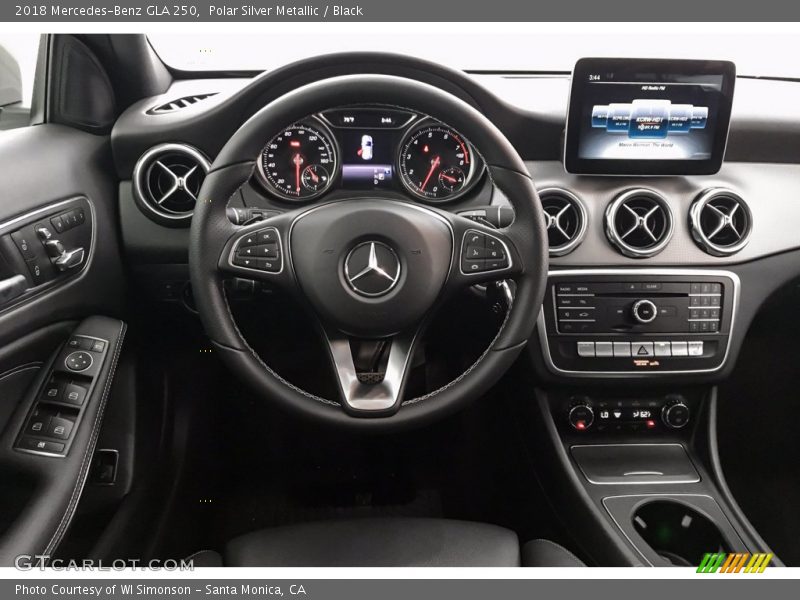 Polar Silver Metallic / Black 2018 Mercedes-Benz GLA 250