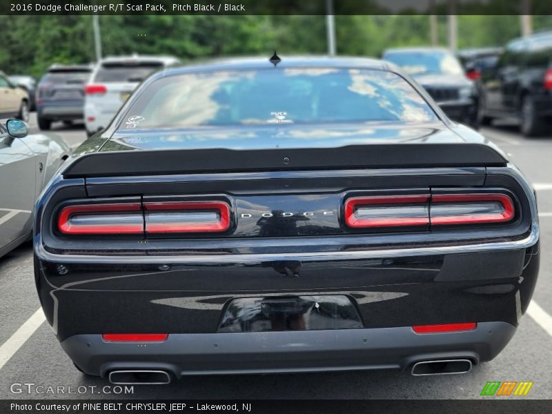 Pitch Black / Black 2016 Dodge Challenger R/T Scat Pack