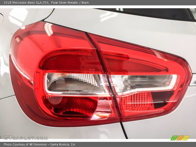 Polar Silver Metallic / Black 2018 Mercedes-Benz GLA 250