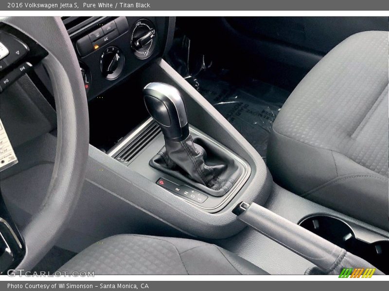 Pure White / Titan Black 2016 Volkswagen Jetta S
