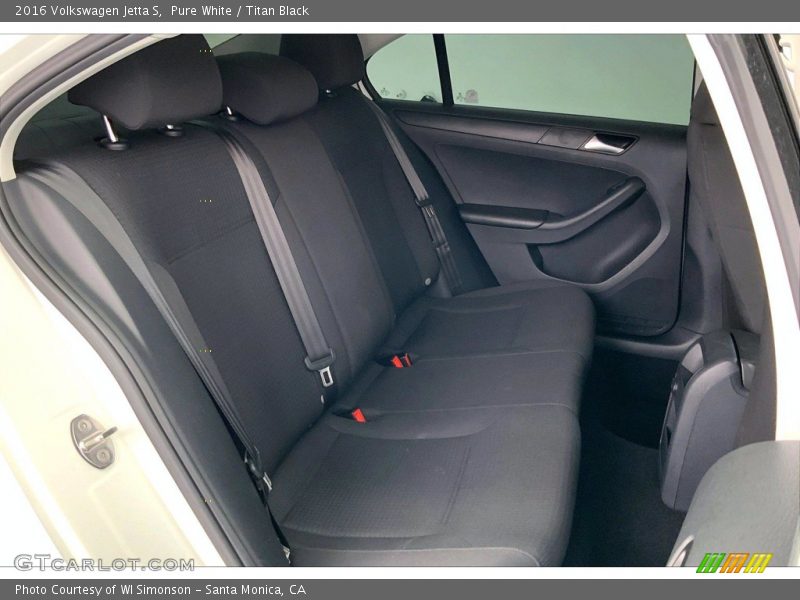 Pure White / Titan Black 2016 Volkswagen Jetta S