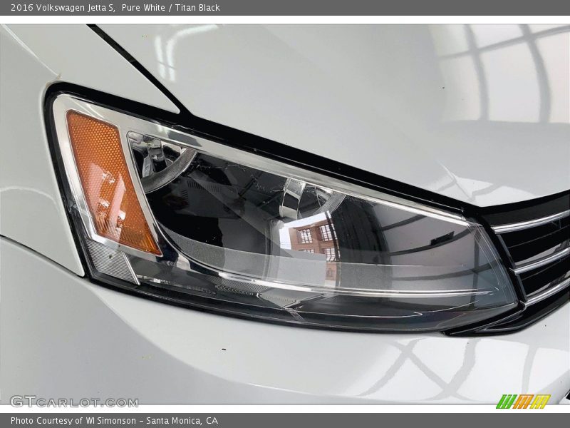 Pure White / Titan Black 2016 Volkswagen Jetta S