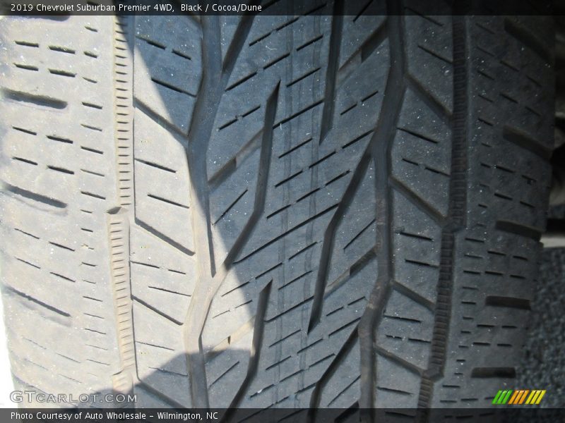 Black / Cocoa/Dune 2019 Chevrolet Suburban Premier 4WD