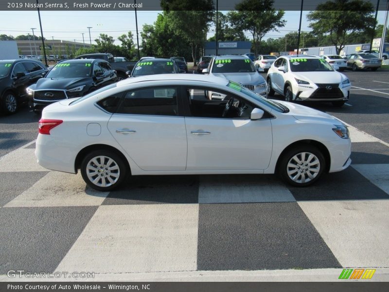 Fresh Powder / Charcoal 2019 Nissan Sentra S