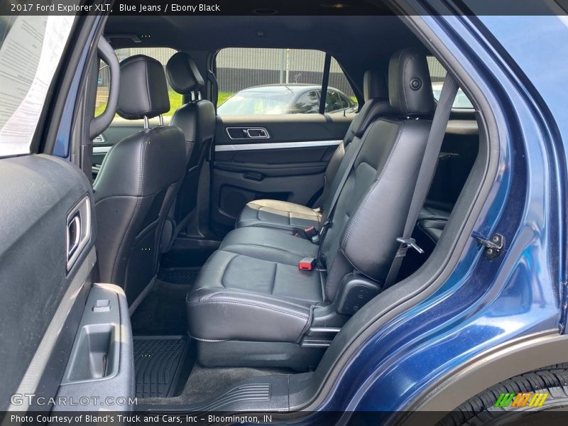 Blue Jeans / Ebony Black 2017 Ford Explorer XLT