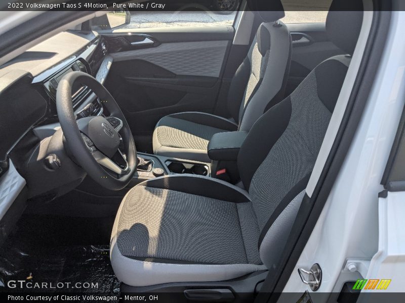 Pure White / Gray 2022 Volkswagen Taos S 4Motion