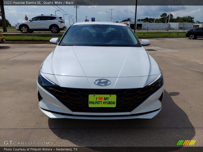 Quartz White / Black 2022 Hyundai Elantra SE