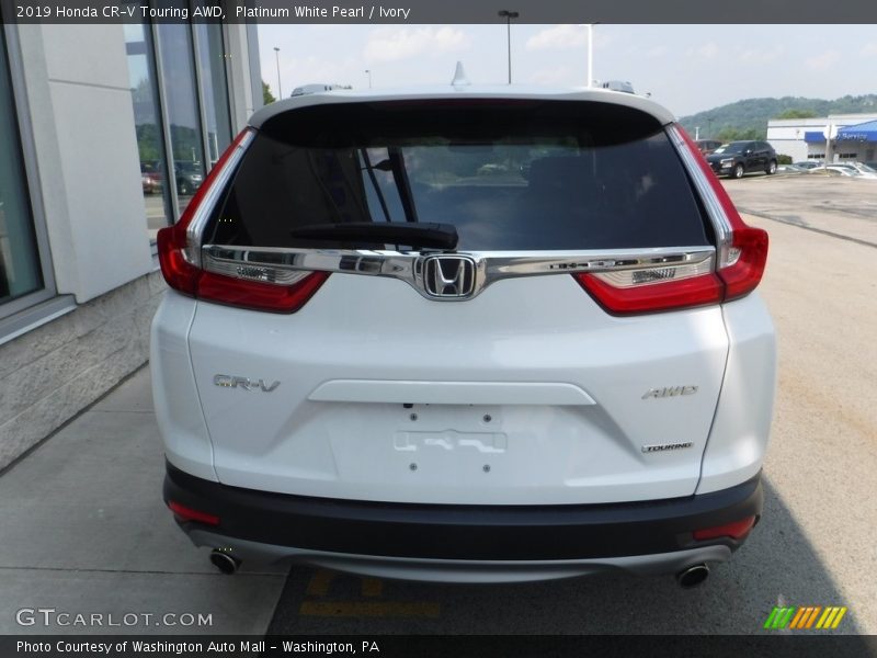 Platinum White Pearl / Ivory 2019 Honda CR-V Touring AWD