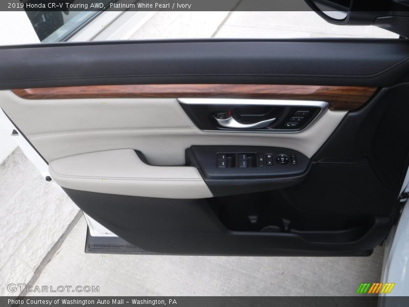 Platinum White Pearl / Ivory 2019 Honda CR-V Touring AWD