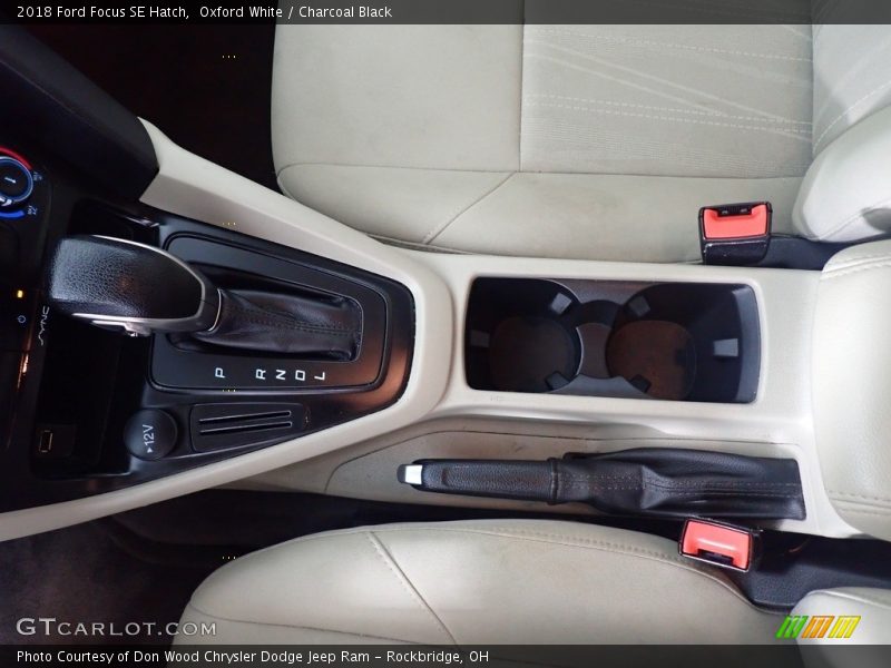 Oxford White / Charcoal Black 2018 Ford Focus SE Hatch