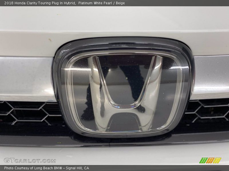 Platinum White Pearl / Beige 2018 Honda Clarity Touring Plug In Hybrid