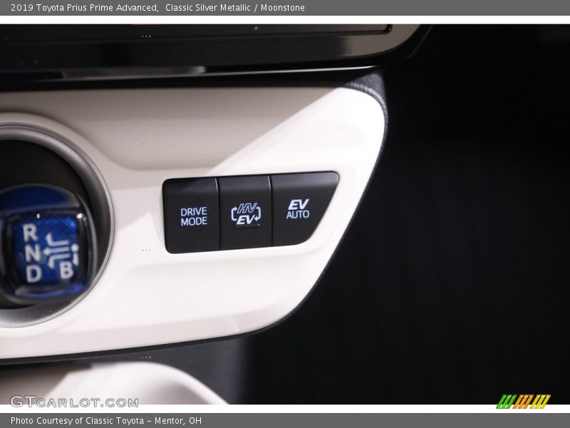 Classic Silver Metallic / Moonstone 2019 Toyota Prius Prime Advanced