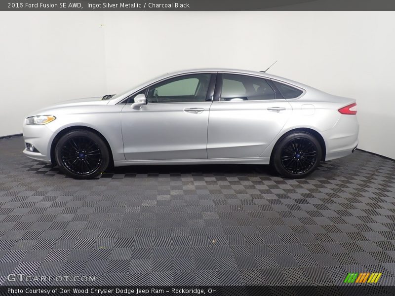 Ingot Silver Metallic / Charcoal Black 2016 Ford Fusion SE AWD