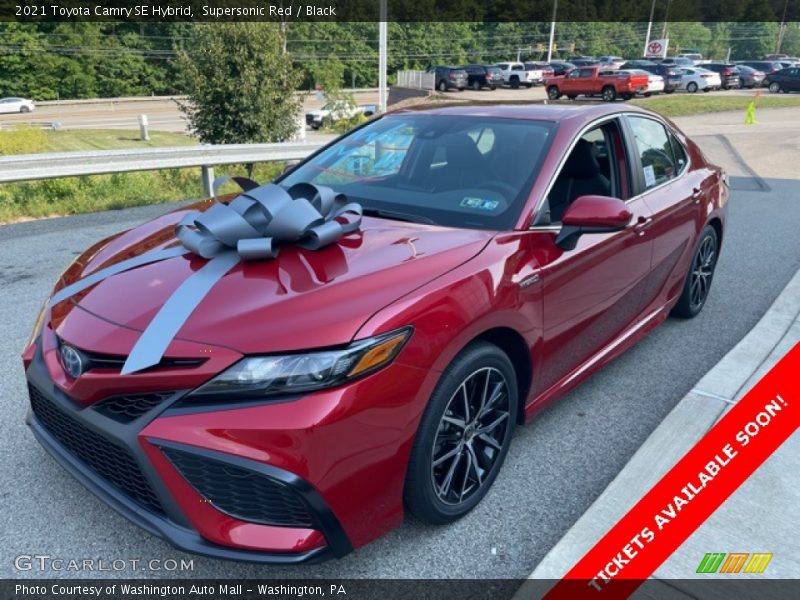 Supersonic Red / Black 2021 Toyota Camry SE Hybrid