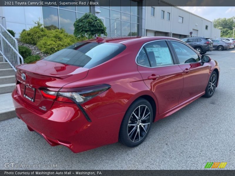 Supersonic Red / Black 2021 Toyota Camry SE Hybrid