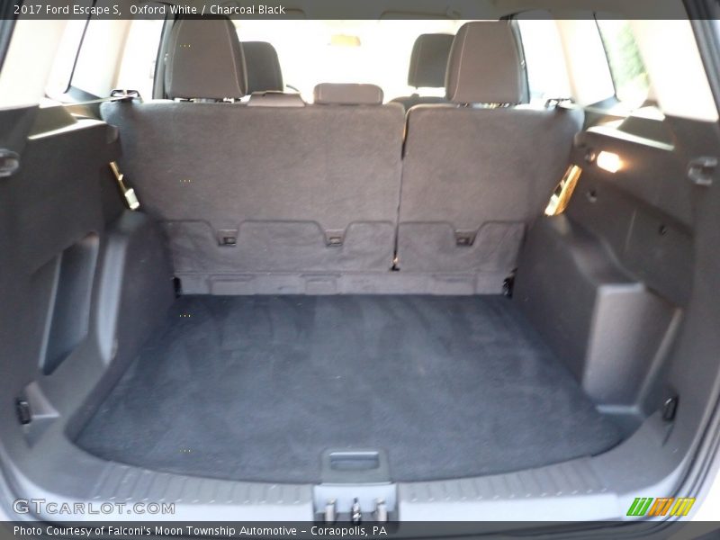 Oxford White / Charcoal Black 2017 Ford Escape S