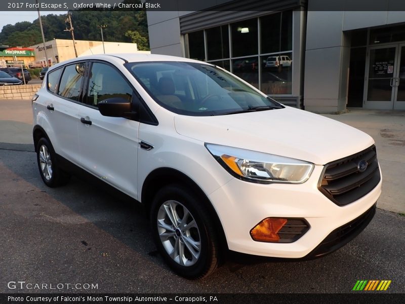 Oxford White / Charcoal Black 2017 Ford Escape S