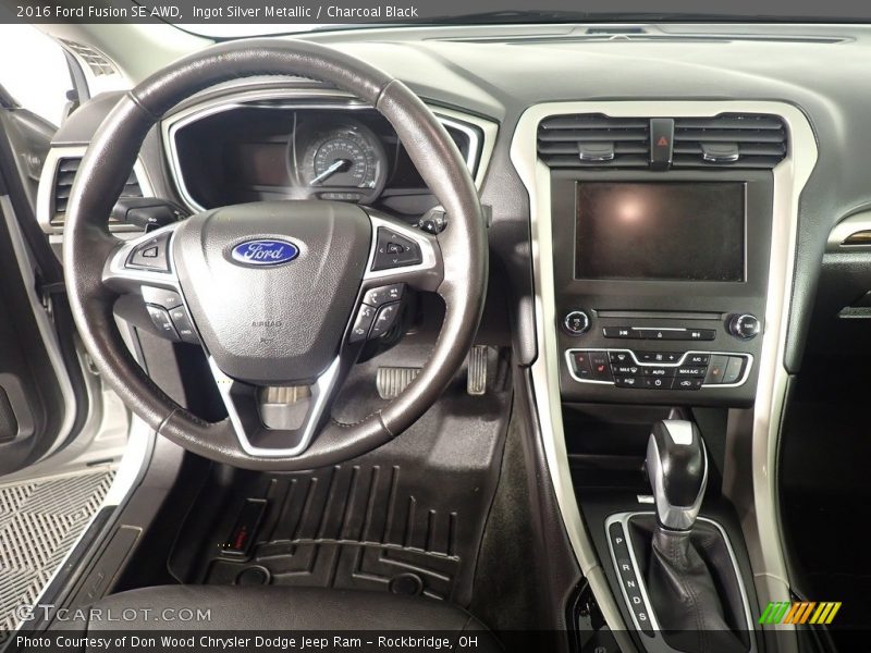 Ingot Silver Metallic / Charcoal Black 2016 Ford Fusion SE AWD