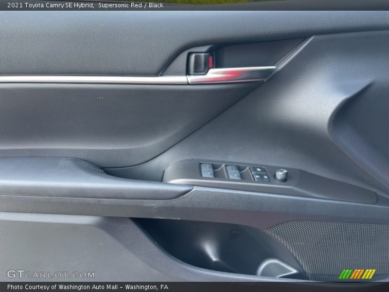 Supersonic Red / Black 2021 Toyota Camry SE Hybrid