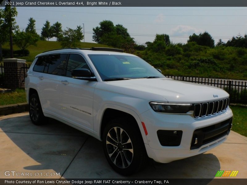 Bright White / Black 2021 Jeep Grand Cherokee L Overland 4x4