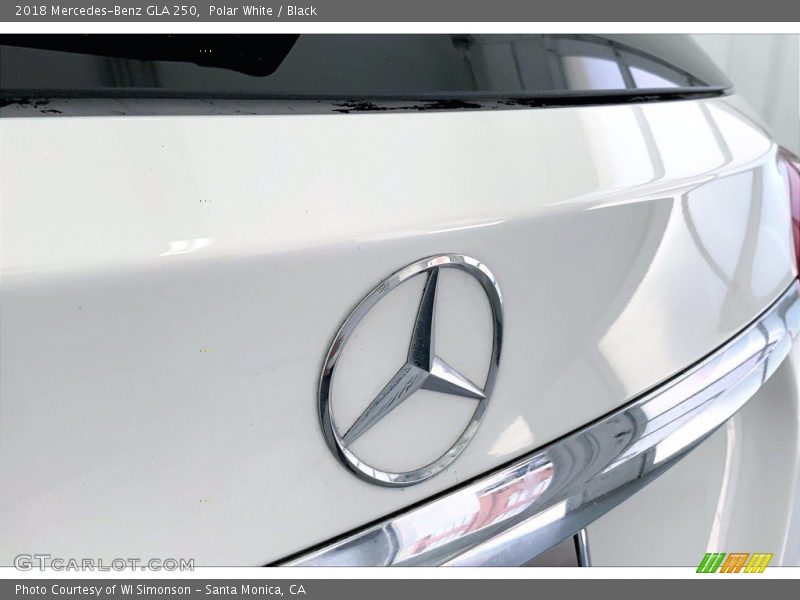 Polar White / Black 2018 Mercedes-Benz GLA 250