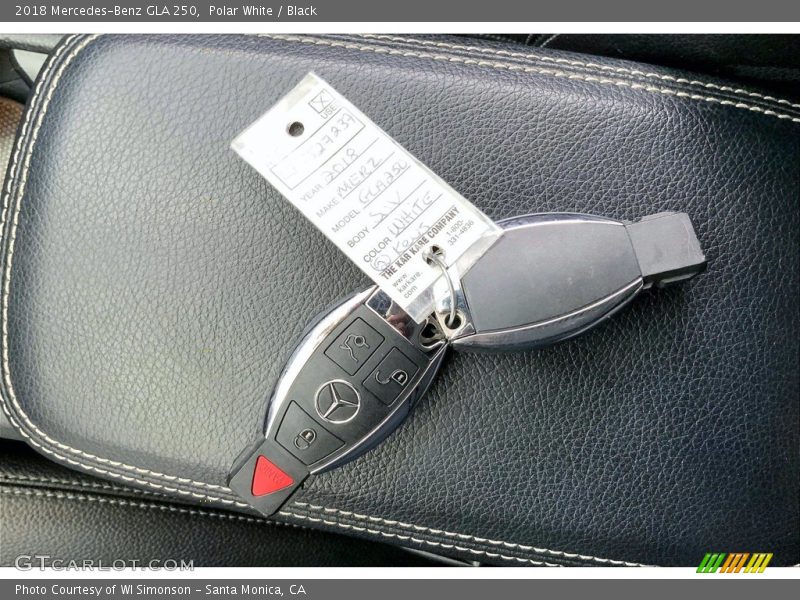 Polar White / Black 2018 Mercedes-Benz GLA 250