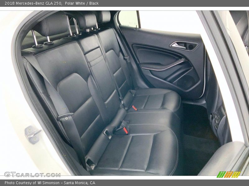 Polar White / Black 2018 Mercedes-Benz GLA 250