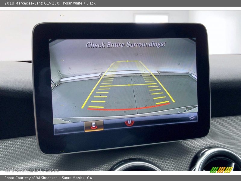 Polar White / Black 2018 Mercedes-Benz GLA 250