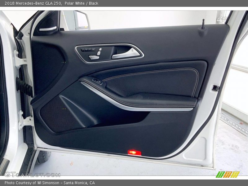 Polar White / Black 2018 Mercedes-Benz GLA 250