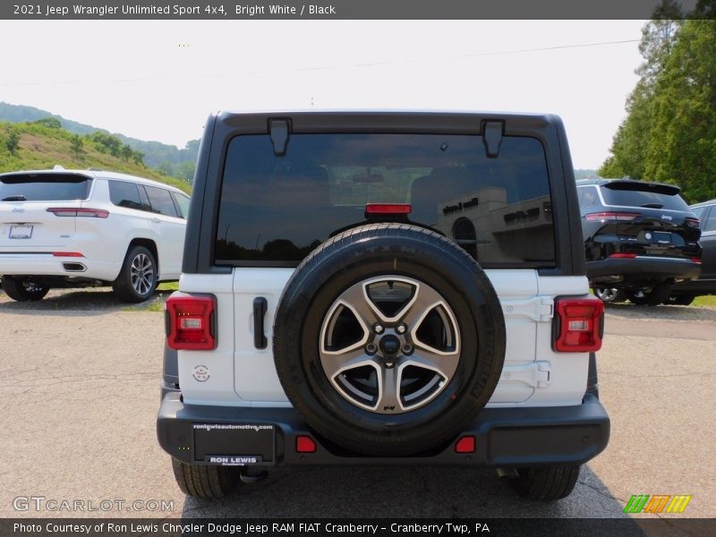 Bright White / Black 2021 Jeep Wrangler Unlimited Sport 4x4