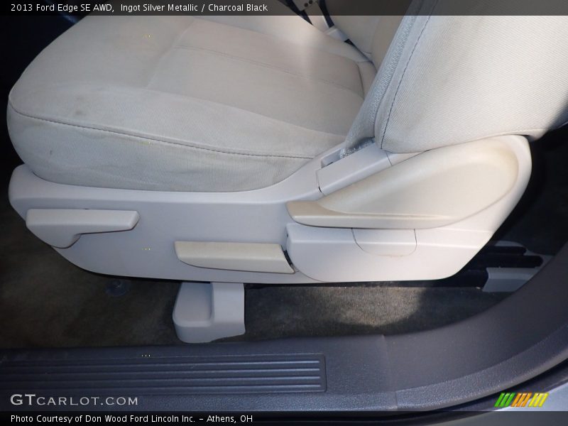 Ingot Silver Metallic / Charcoal Black 2013 Ford Edge SE AWD