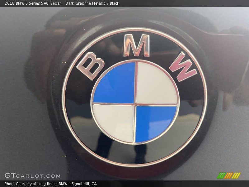 Dark Graphite Metallic / Black 2018 BMW 5 Series 540i Sedan