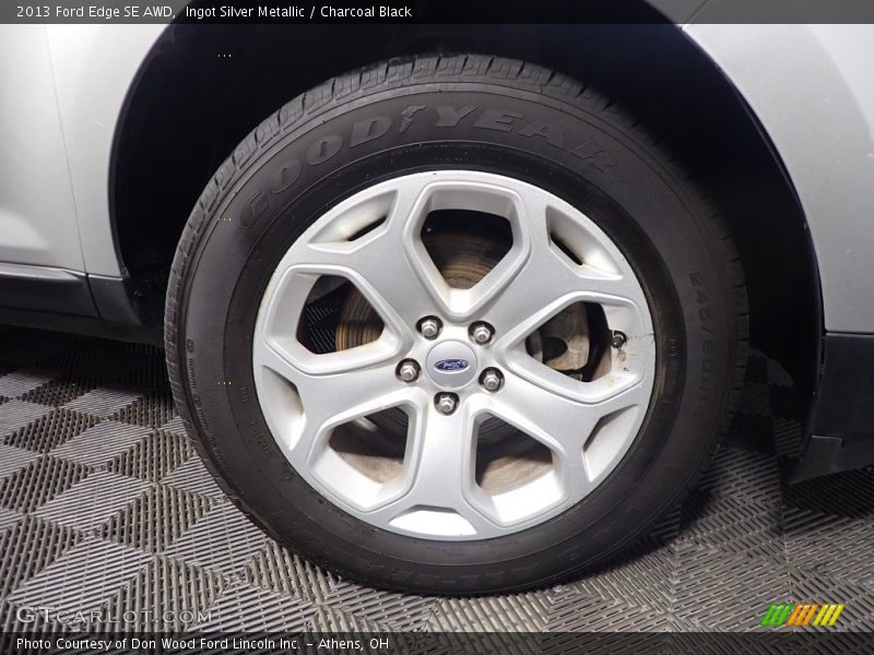 Ingot Silver Metallic / Charcoal Black 2013 Ford Edge SE AWD