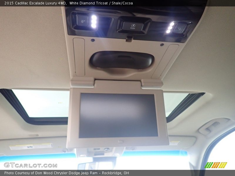 White Diamond Tricoat / Shale/Cocoa 2015 Cadillac Escalade Luxury 4WD
