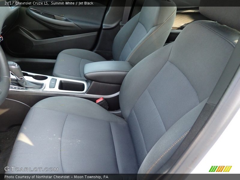 Summit White / Jet Black 2017 Chevrolet Cruze LS