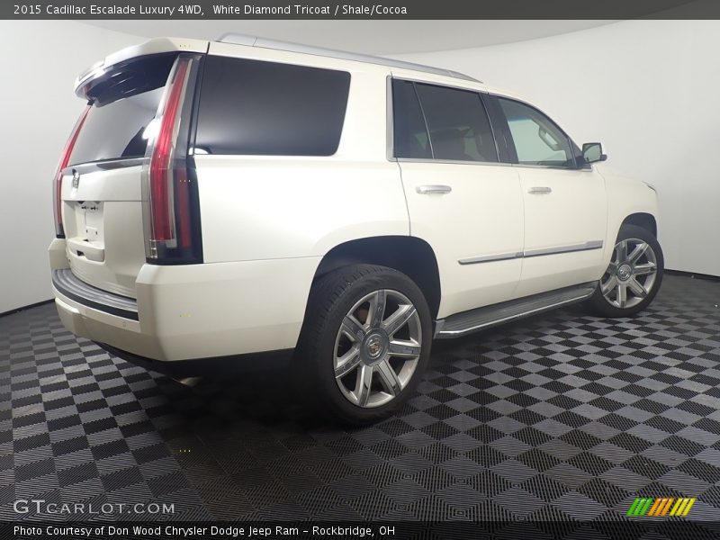 White Diamond Tricoat / Shale/Cocoa 2015 Cadillac Escalade Luxury 4WD