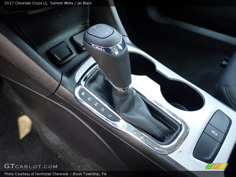 Summit White / Jet Black 2017 Chevrolet Cruze LS