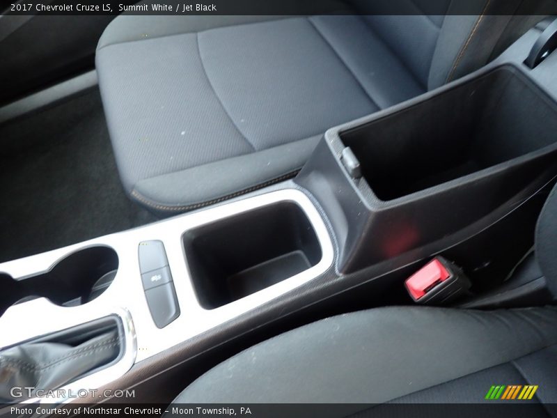 Summit White / Jet Black 2017 Chevrolet Cruze LS