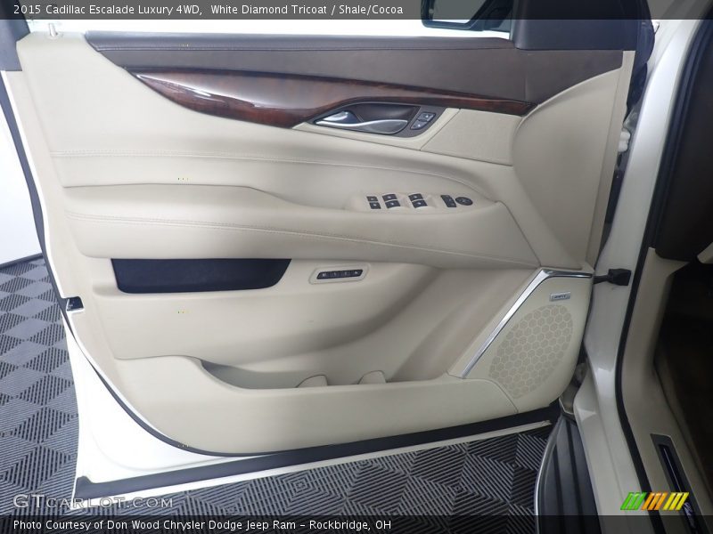 White Diamond Tricoat / Shale/Cocoa 2015 Cadillac Escalade Luxury 4WD
