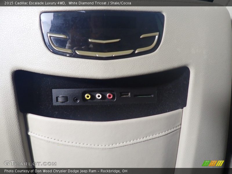 White Diamond Tricoat / Shale/Cocoa 2015 Cadillac Escalade Luxury 4WD
