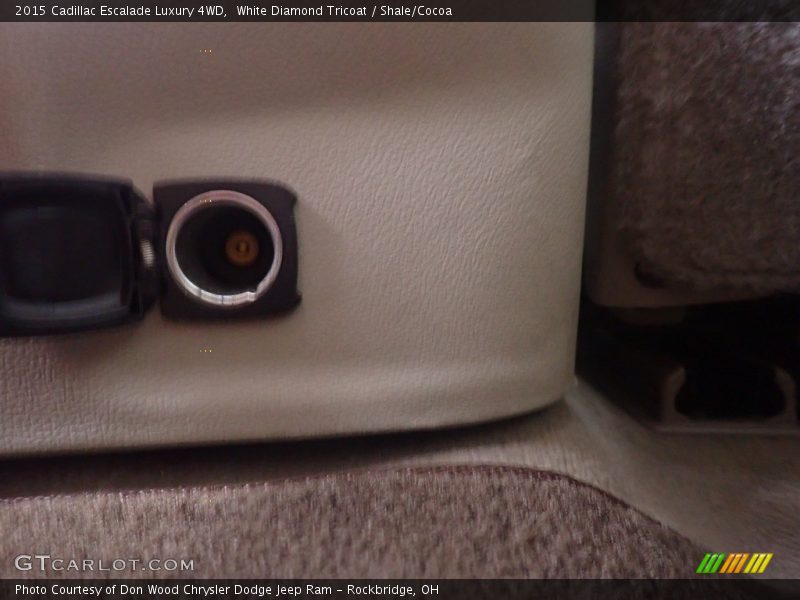 White Diamond Tricoat / Shale/Cocoa 2015 Cadillac Escalade Luxury 4WD