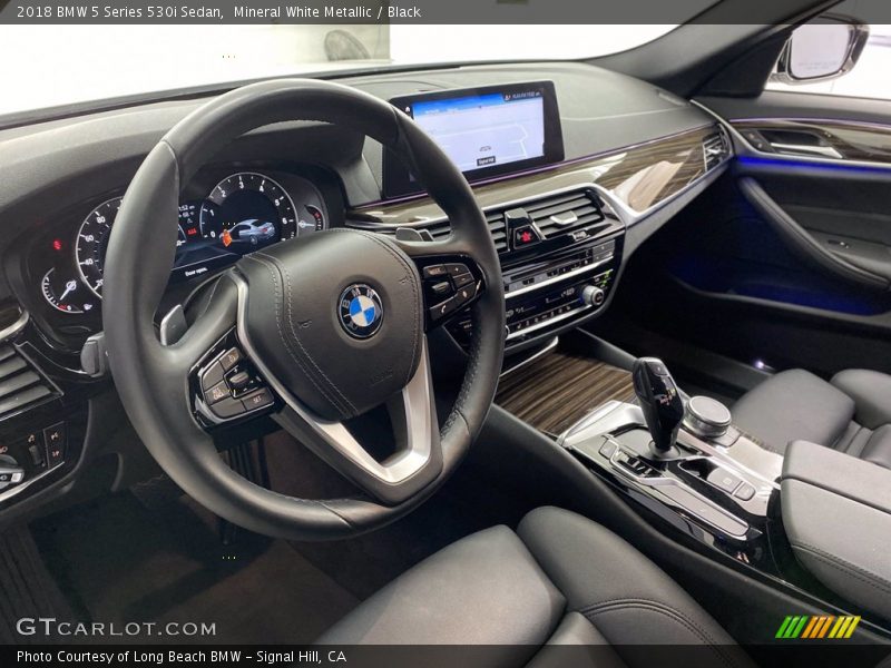 Mineral White Metallic / Black 2018 BMW 5 Series 530i Sedan