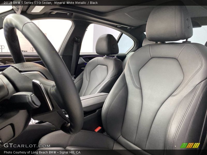 Mineral White Metallic / Black 2018 BMW 5 Series 530i Sedan